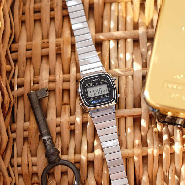 Đồng hồ nữ Casio báo thức không thấm nước cổ điển điện tử vàng vuông nhỏ LA670WA-1D