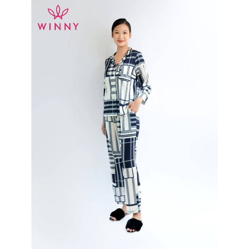 Bộ Mặc Nhà Nữ WINNY Kiểu Pijama Tay Dài Chất Lụa Satin 1MNSA22556D