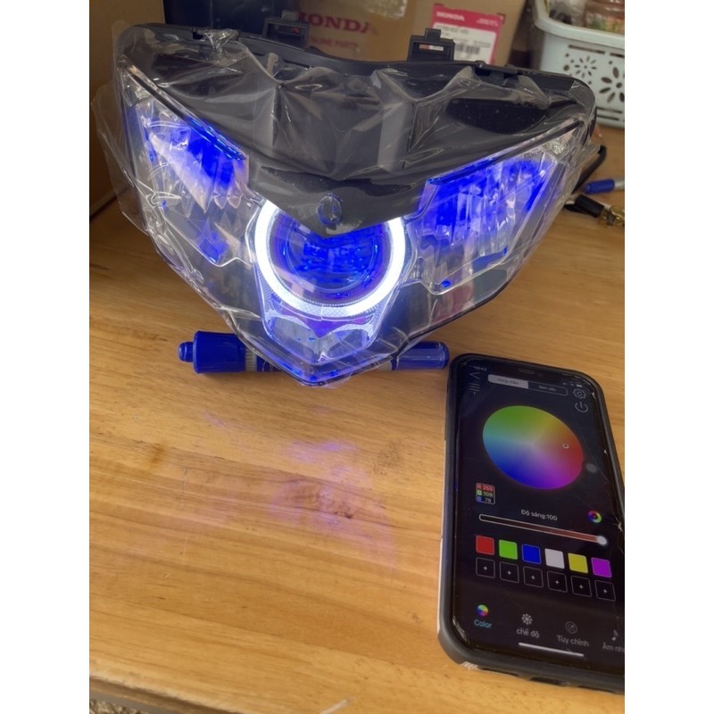 Pha đèn exciter150 nhét bi 2.0 titan black chỉnh màu điện thoại