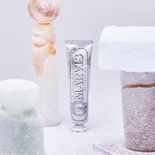 kem đánh răng Marvis Whitening Mint 85ml