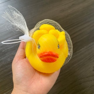 Đồ chơi đàn vịt thả bồn tắm bóp kêu cho bé (1 vịt mẹ và 3 chú vịt con)