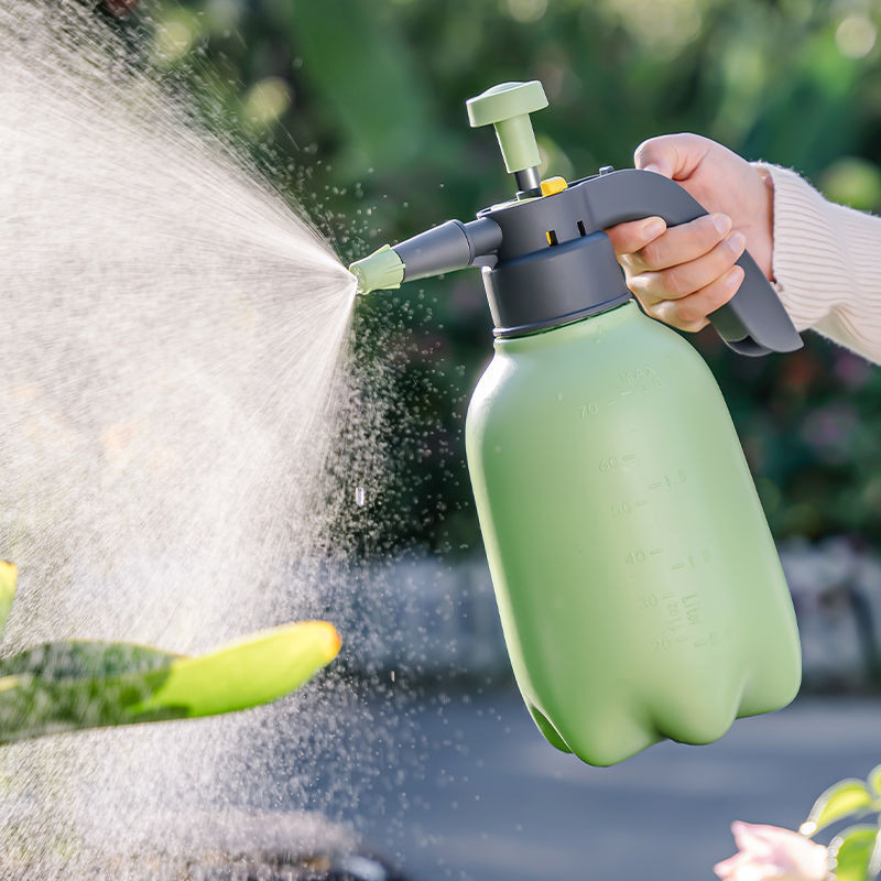 Bình xịt phun nước bằng khí nén