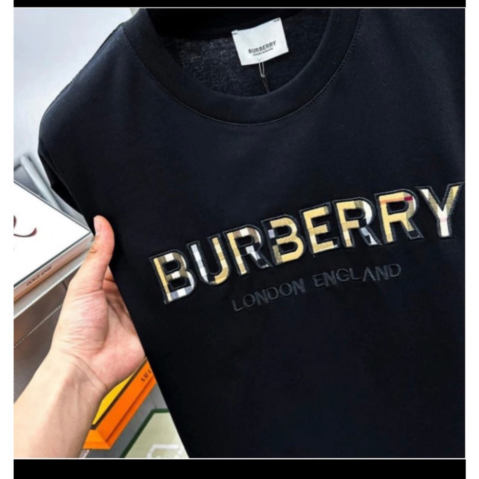 Áo Phông Burberry Bản Thêu Cao Cấp Chất Liệu Cotton Lạnh Co Dãn 2 Chiều-Áo Thun BBR Hàng Đẹp Chuẩn Form Nam Nữ ÁO