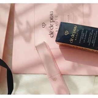 Son dưỡng Cle de peau 02 Red
