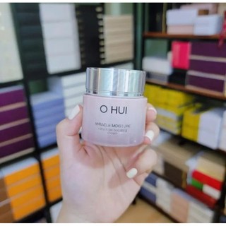Kem Dưỡng ẩm Ohui Hồng Miracle Moisture dưỡng ẩm căng bóng trắng hồng da