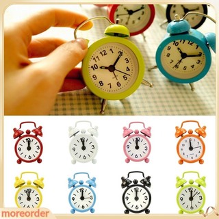 (MORE) Đồng Hồ Báo Thức Để Bàn Hình Tròn Mini Dễ Thương Chạy Bằng Pin