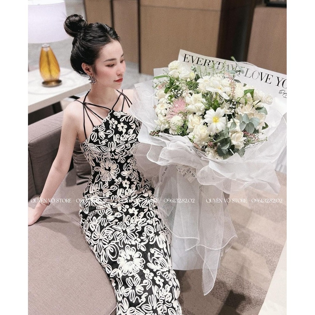 Đầm ren hoa chéo dây