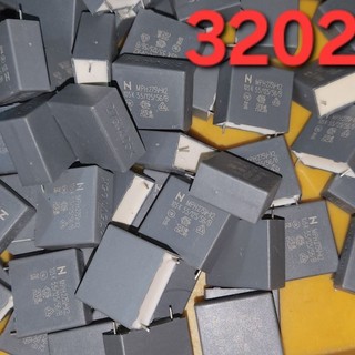 Tụ điện 275v 105k giá 1 con