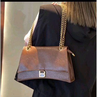 Túi hồng dáng vuông  ( size  30-còn ảnh đầu)