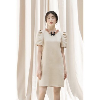 Rập - đầm kem đính hoa trên cổ - nude 04