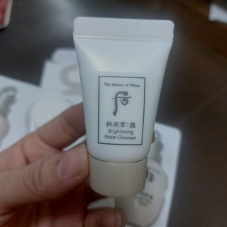 Sữa rửa mặt Whoo Trắng Brightening Cleansing Foam 13ml