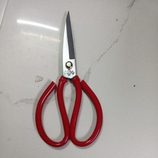 kéo làm cá, cắt gà cán đỏ