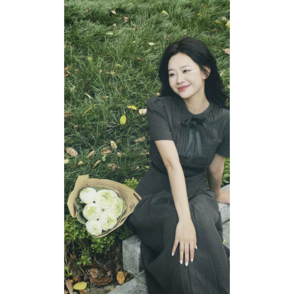 Váy Đầm Nữ Dáng Dài Cổ Điển SOLEIL ROOM Váy Liền Xếp Ly Xòe Thanh Lịch TOCHIE DRESS (Tặng kèm đai lưng) | BigBuy360 - bigbuy360.vn