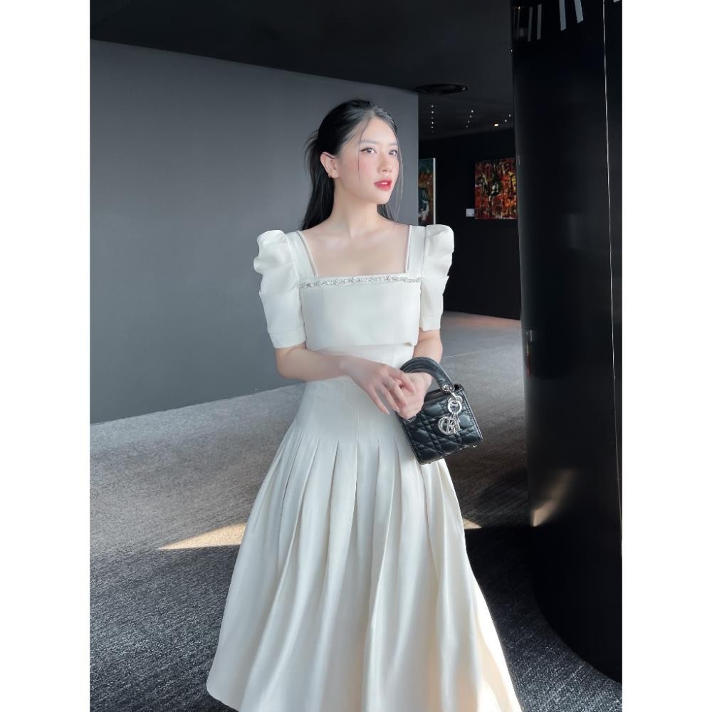 Váy Đầm Nữ Dáng Dài SOLEIL ROOM Tay Bồng Xếp Ly Cách Điệu Phối Đá Tiểu Thư LIA DRESS | BigBuy360 - bigbuy360.vn
