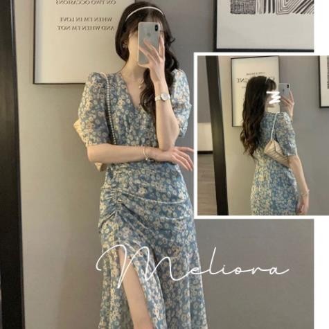 Váy hoa nhí xanh mát cổ V xẻ tà dành cho mùa hè