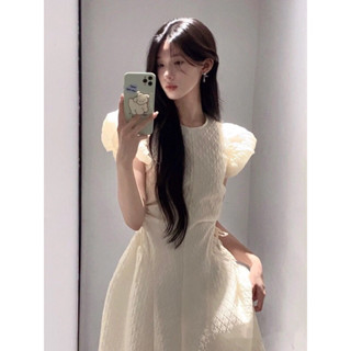 Váy công chúa dáng dài tay bồng khoét eo dây rút dáng dài chữ A hoạ tiết dập nổi hè thời trang nữ