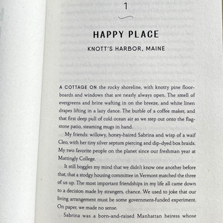 Sách - Happy Place - Emily Henry - Moonbird Books
