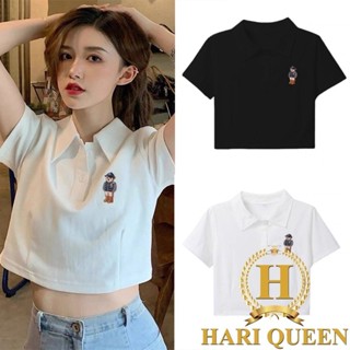 Áo croptop cổ bẻ logo Gấu R bóng chày HARIQUEEN