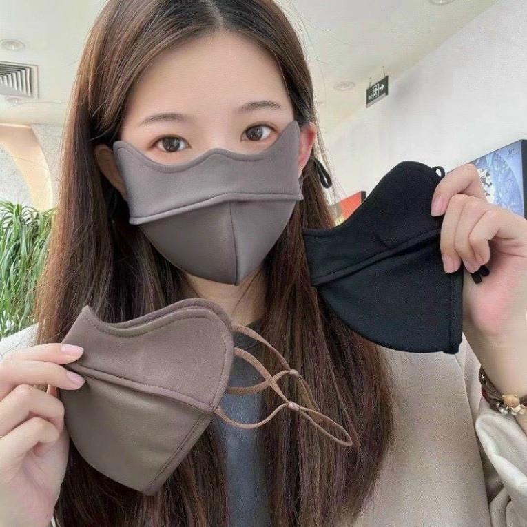 Khẩu trang chống tia UV tuyệt đối chất liệu bằng lụa mềm mịn mát thông thoáng - PTLUXURY