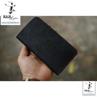 (DA BÒ CAO CẤP) BAO DA ĐIỆN THOẠI BLACKBERRY KEY ONE / KEY2 DA DÊ ĐEN TUYỀN CỰC CHẤT ,