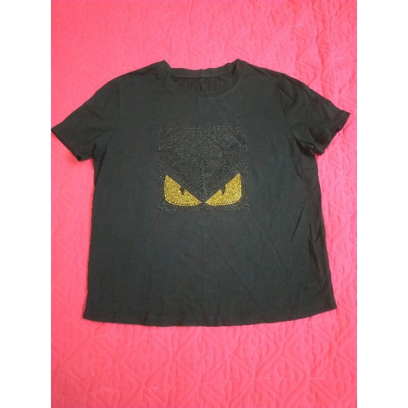 Áo thun crop top đính đá