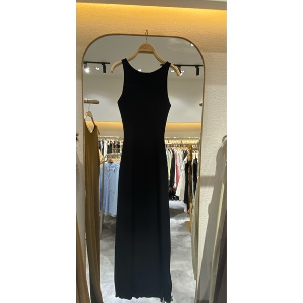 Váy len cổ yếm VRNCE 9335