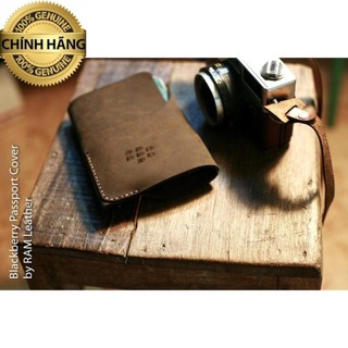 Bao da điện thoại BB Passport (da bò thật ) .
