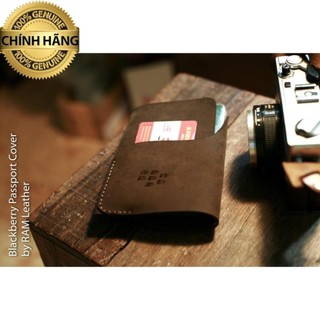Bao da điện thoại BB Passport (da bò thật ) .