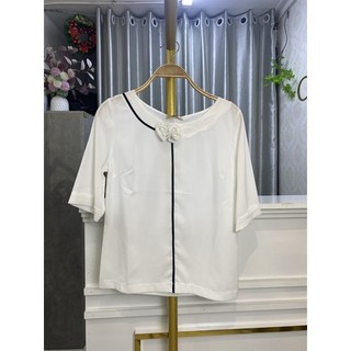 Áo sơ mi trắng hoa