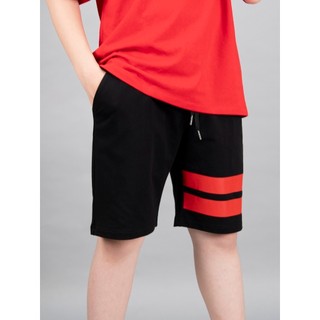 Quần short da cá đen in 2 sọc đỏ