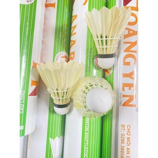 Ống cầu lông a3 hoàng yến đế gỗ 12 quả
