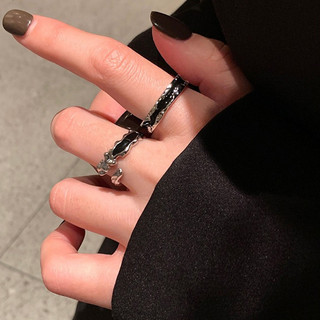 ✨✨nhẫn đen viền nam nữ xoắn tròn nhám