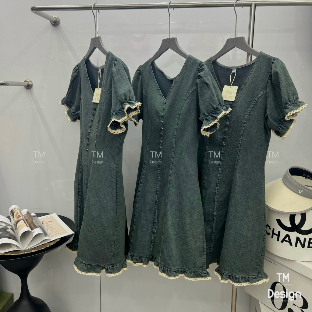 Đầm mini cổ v cao cấp phối viền ren chất jean mềm mịn xịn sò đi chơi đi tiệc siêu xinh