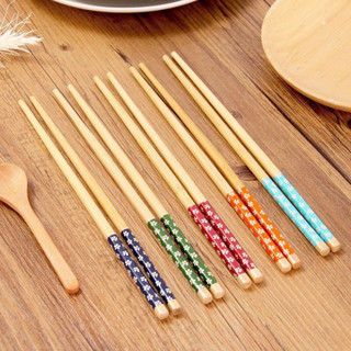 01 đôi đũa tre tự nhiên an toàn hoạ tiết 24cm vov1368