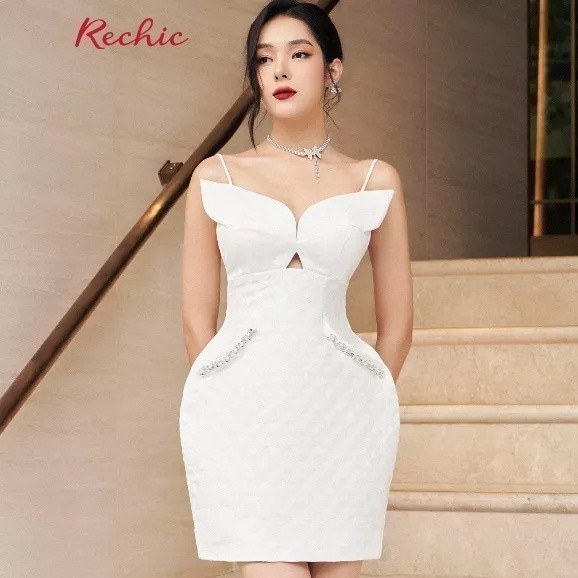 RECHIC Đầm Ngắn Sulie dáng chữ A đứng form cách điệu phần ngực mới lạ quý phái