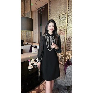 (HÀNG NHẬP ) VÁY ĐẦM DÁNG XOÈ CHỮ A - THÊU HOA NỔI BẬT ( M 2050301)