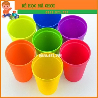 Cốc / bát nhựa nhiều màu cho bé chơi trò chơi màu sắc