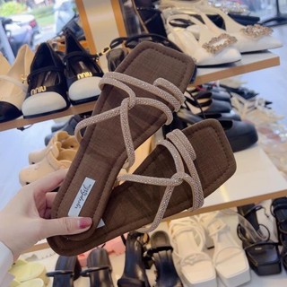 Dép đính đá sang trọng xỏ ngón sale 17.7