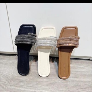 Dép Lê Bệt Nữ Xỏ Ngón 4 Dây Xoàn Ngang Dày Lấp Lánh Đế Kem May Viền Cao Cấp sale 3.3