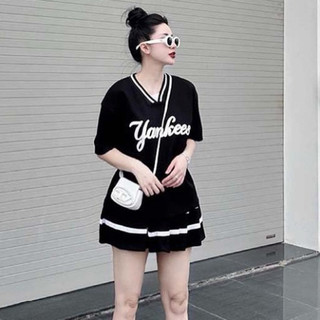 Sét đồ nữ nỉ lạnh áo cổ tim viền màu ngực in chữ tay con phối chân váy xòe chạy sọc ngang siêu dễ thương! S24 H