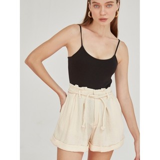 COCO SIN - Quần Short Trắng Kèm Dây Belt