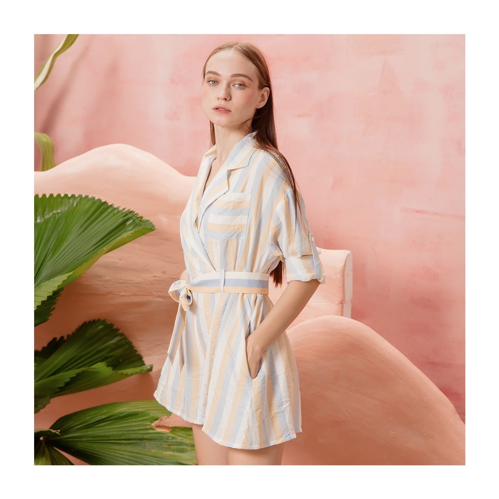 COCOSIN -Playsuit Sọc Cổ Vest