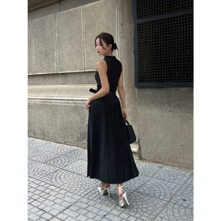 COCO SIN - Váy Midi Đen Dập Ly