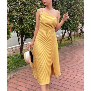 COCO SIN - Đầm Vàng Lệch 1 Vai Dập Ly