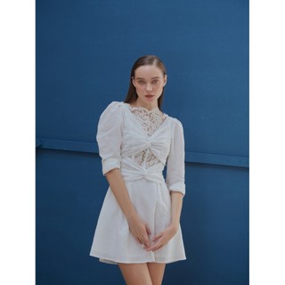 COCO SIN - Đầm Ren Trắng Twist Ngực