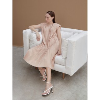 COCO SIN - Đầm Nude Dập Ly Vai Độn