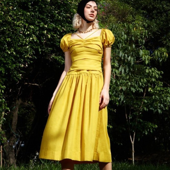 COCO SIN - Đầm Midi Linen Vàng