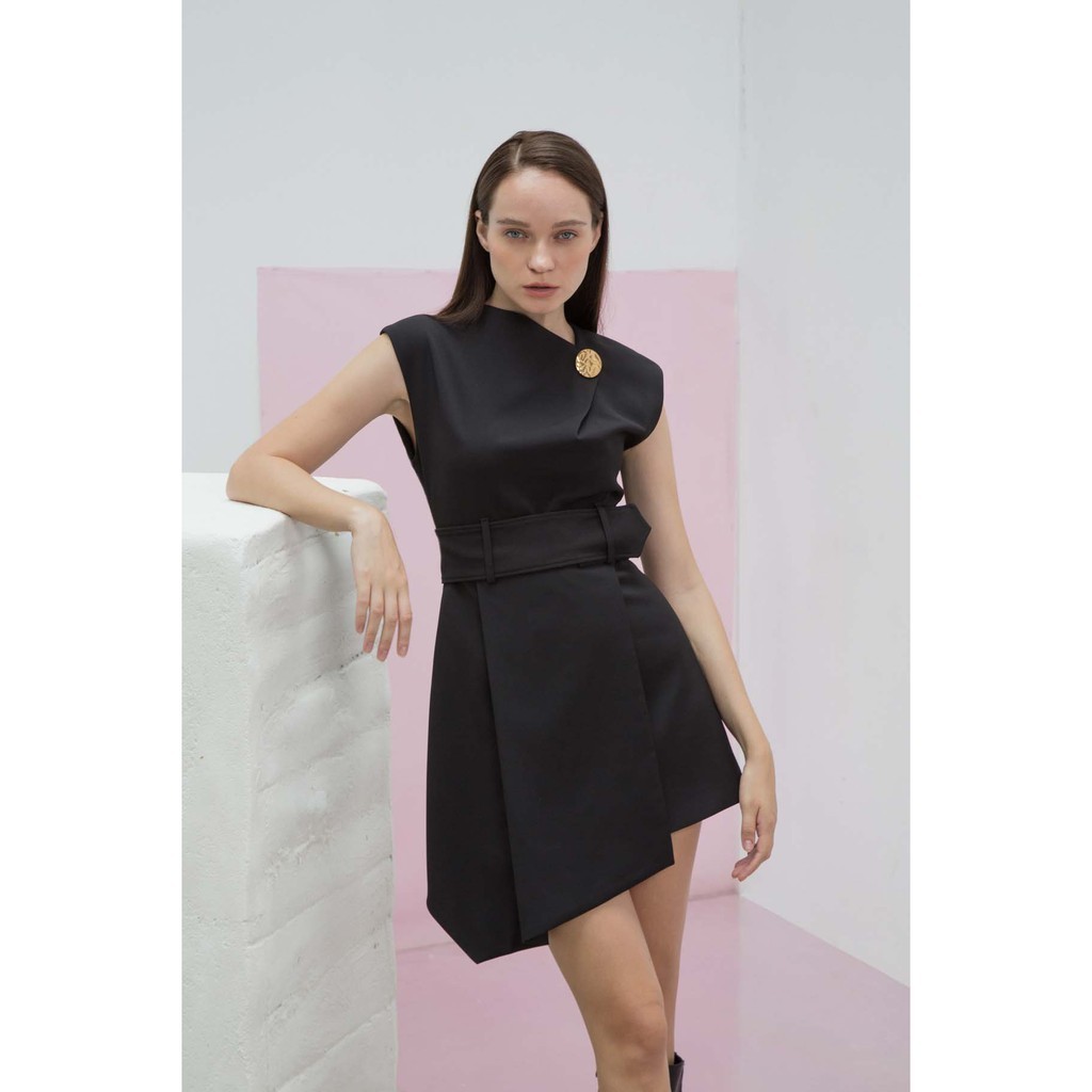 COCO SIN - Đầm Đen Đính Nút Gold