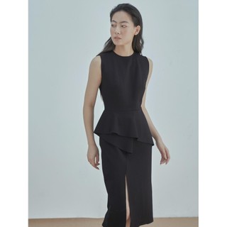 COCO SIN - Đầm Bút Chì Đen Chéo Tà