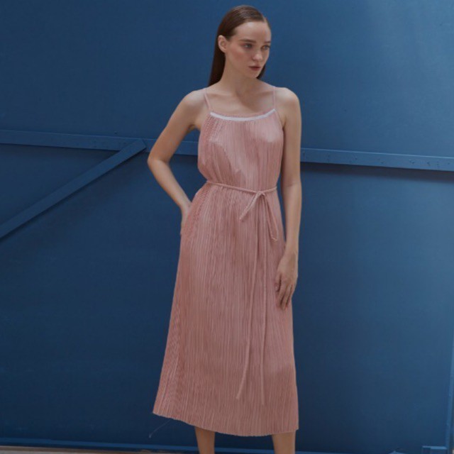 COCO SIN - Đầm 2 Dây Dập Ly Hồng Pastel